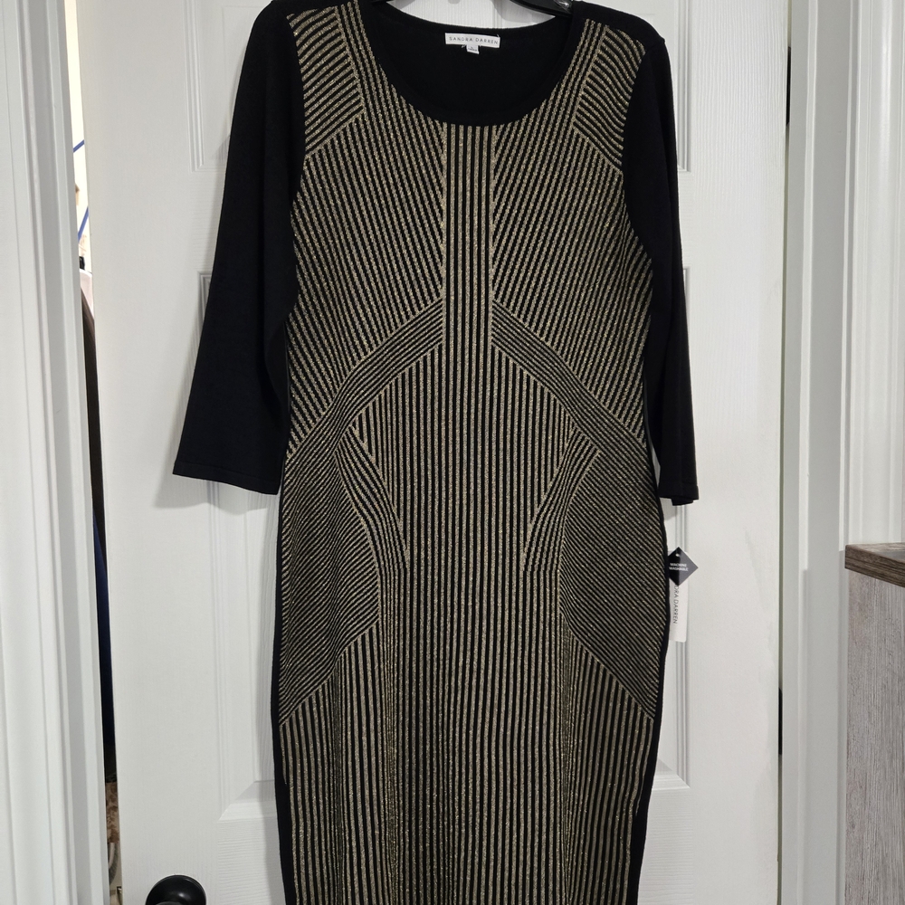 Sandra Darren Black and Gold Long Sleeve Dress